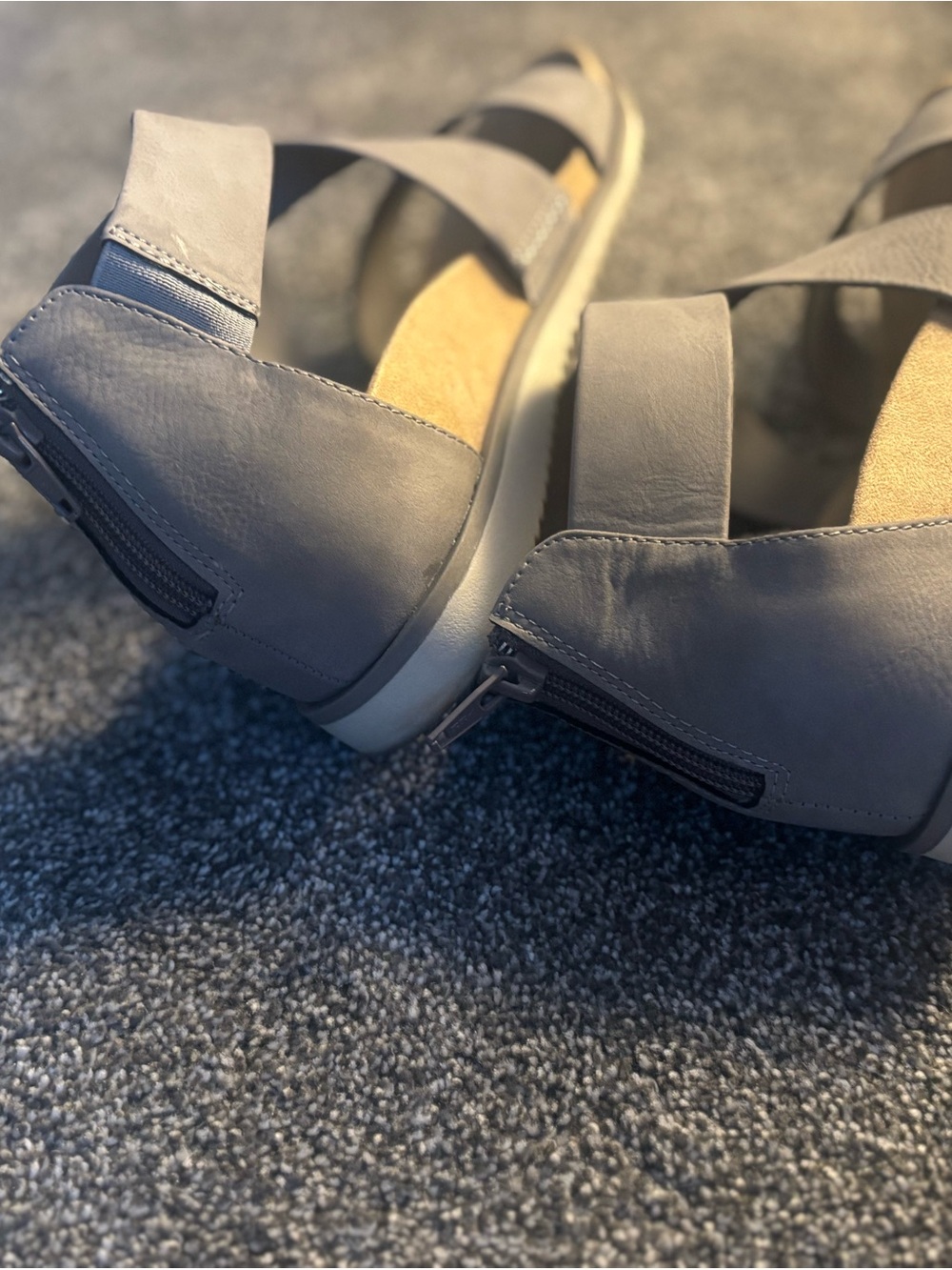 EUROSOFT Women's Light Grey Strappy Wedge Sandals - Picture 5 of 13